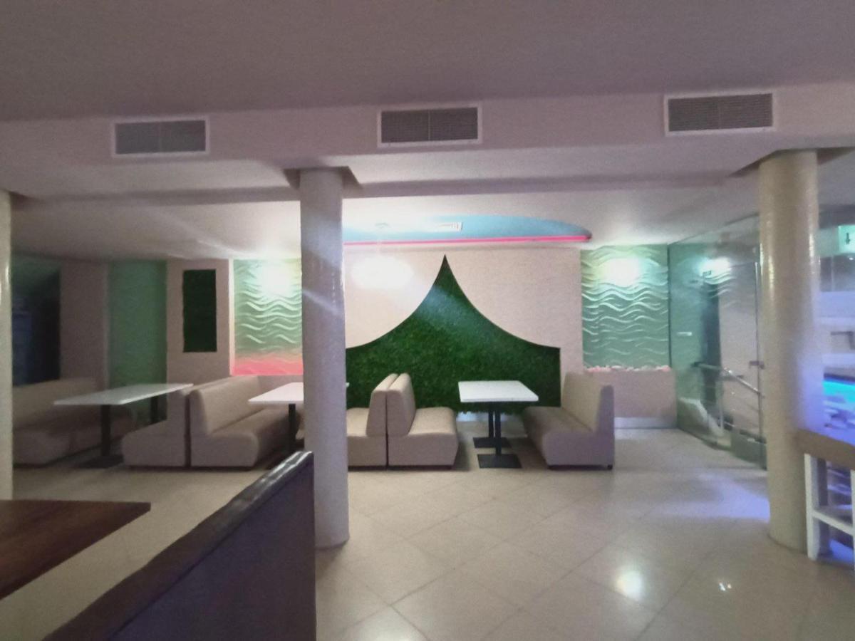 Danita Apartments & Diva Restaurant Bbq&Pool Bar Varna Extérieur photo