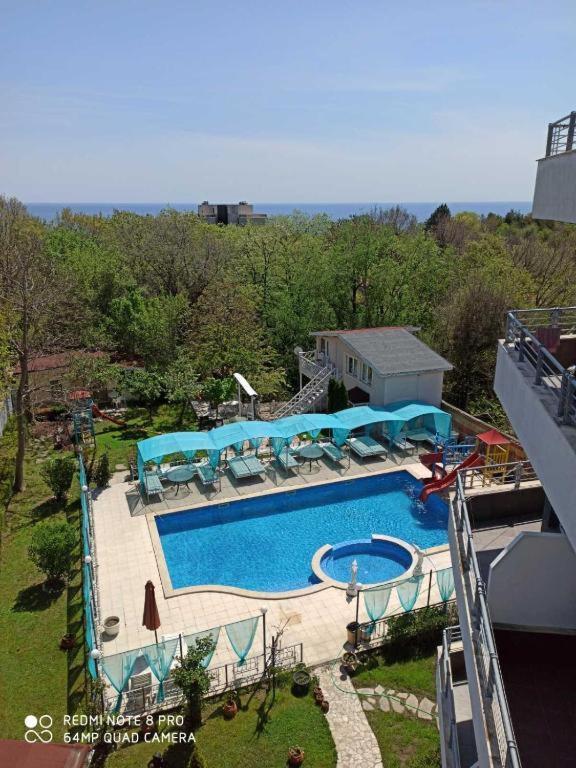 Danita Apartments & Diva Restaurant Bbq&Pool Bar Varna Extérieur photo