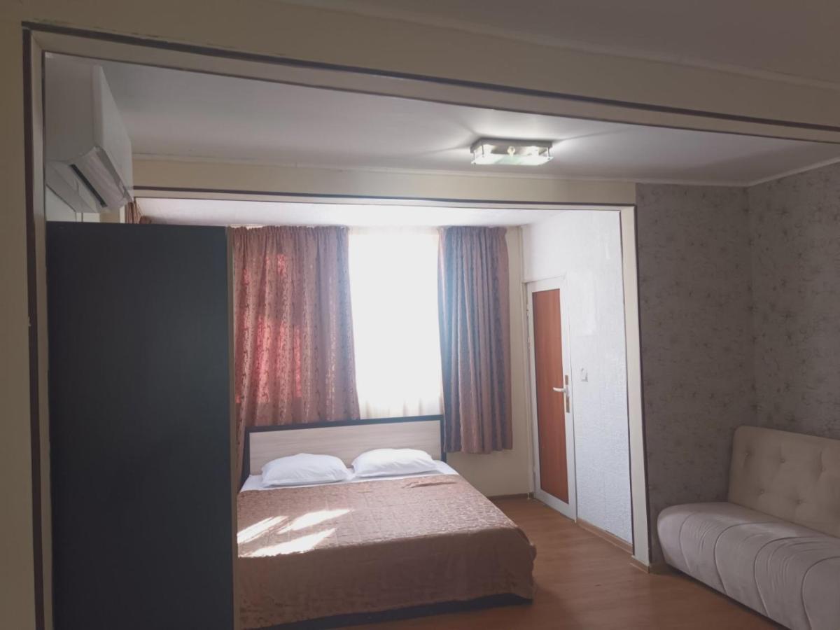 Danita Apartments & Diva Restaurant Bbq&Pool Bar Varna Extérieur photo
