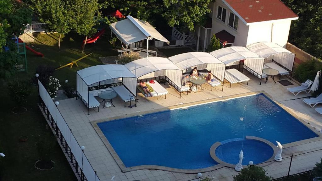 Danita Apartments & Diva Restaurant Bbq&Pool Bar Varna Extérieur photo