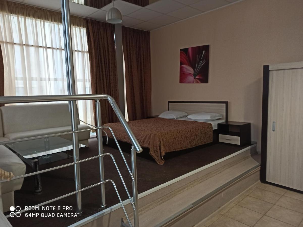 Danita Apartments & Diva Restaurant Bbq&Pool Bar Varna Extérieur photo