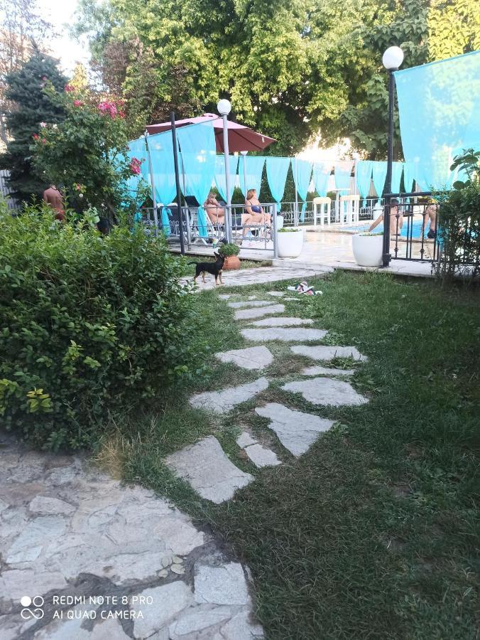 Danita Apartments & Diva Restaurant Bbq&Pool Bar Varna Extérieur photo