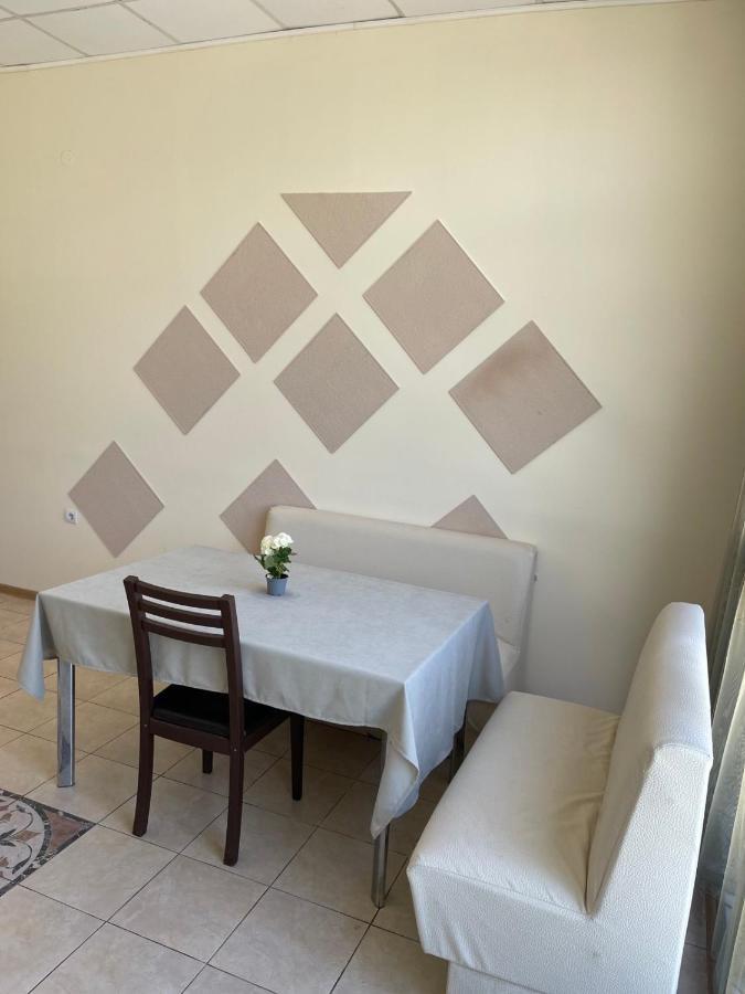Danita Apartments & Diva Restaurant Bbq&Pool Bar Varna Extérieur photo